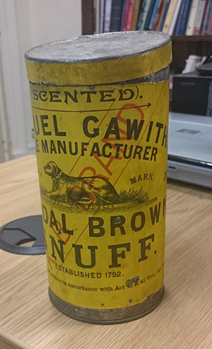 Snuff tin